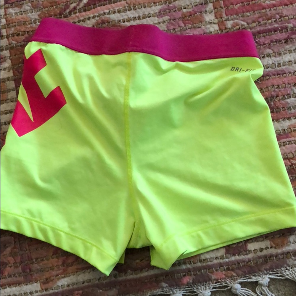 Spandex - Picture 2 of 3